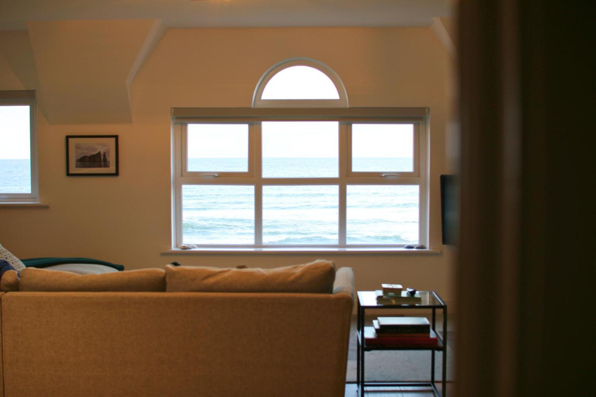 Sound Of The Sea - Penthouse In Portrush Apartment Bagian luar foto