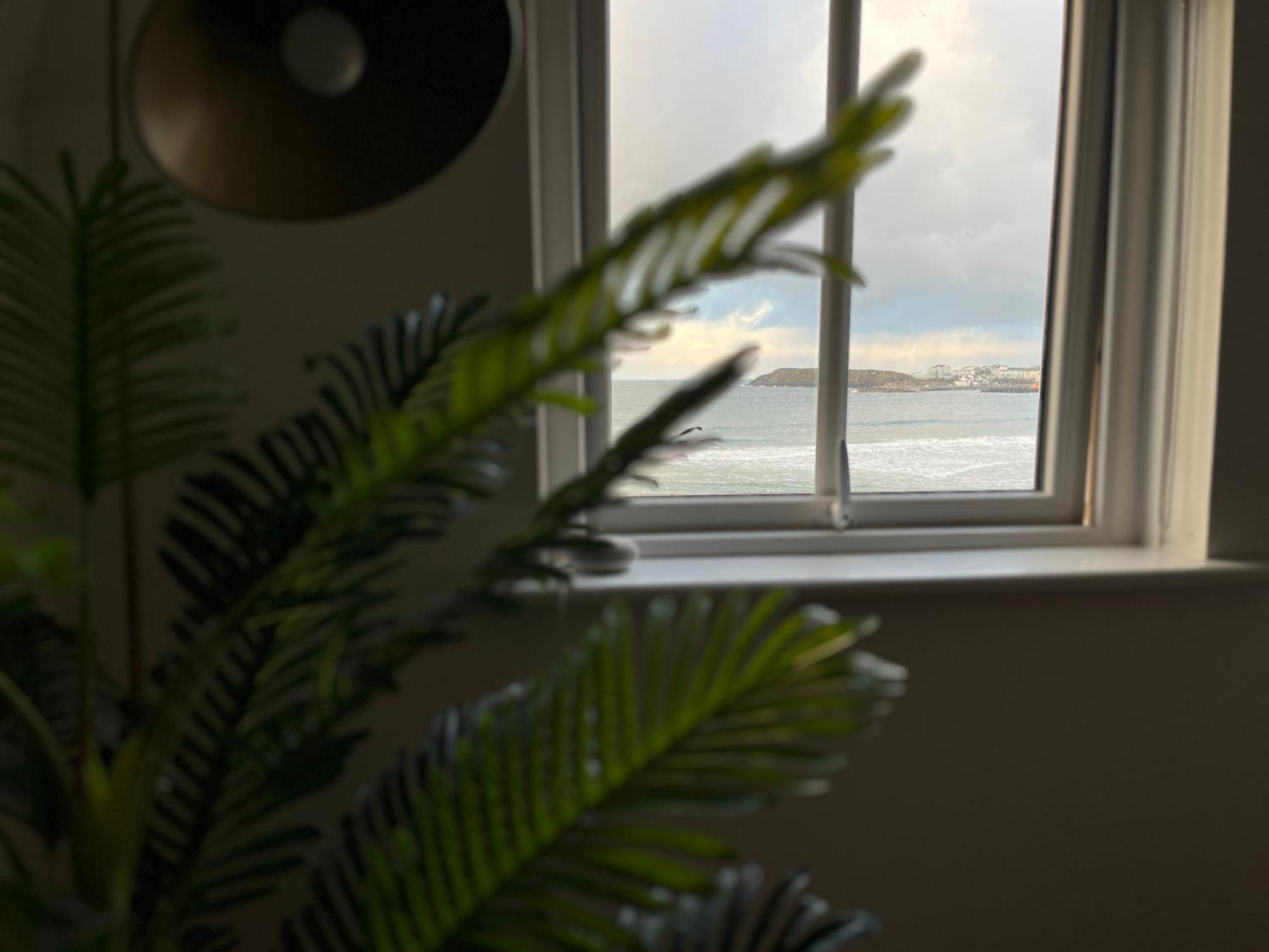 Sound Of The Sea - Penthouse In Portrush Apartment Bagian luar foto